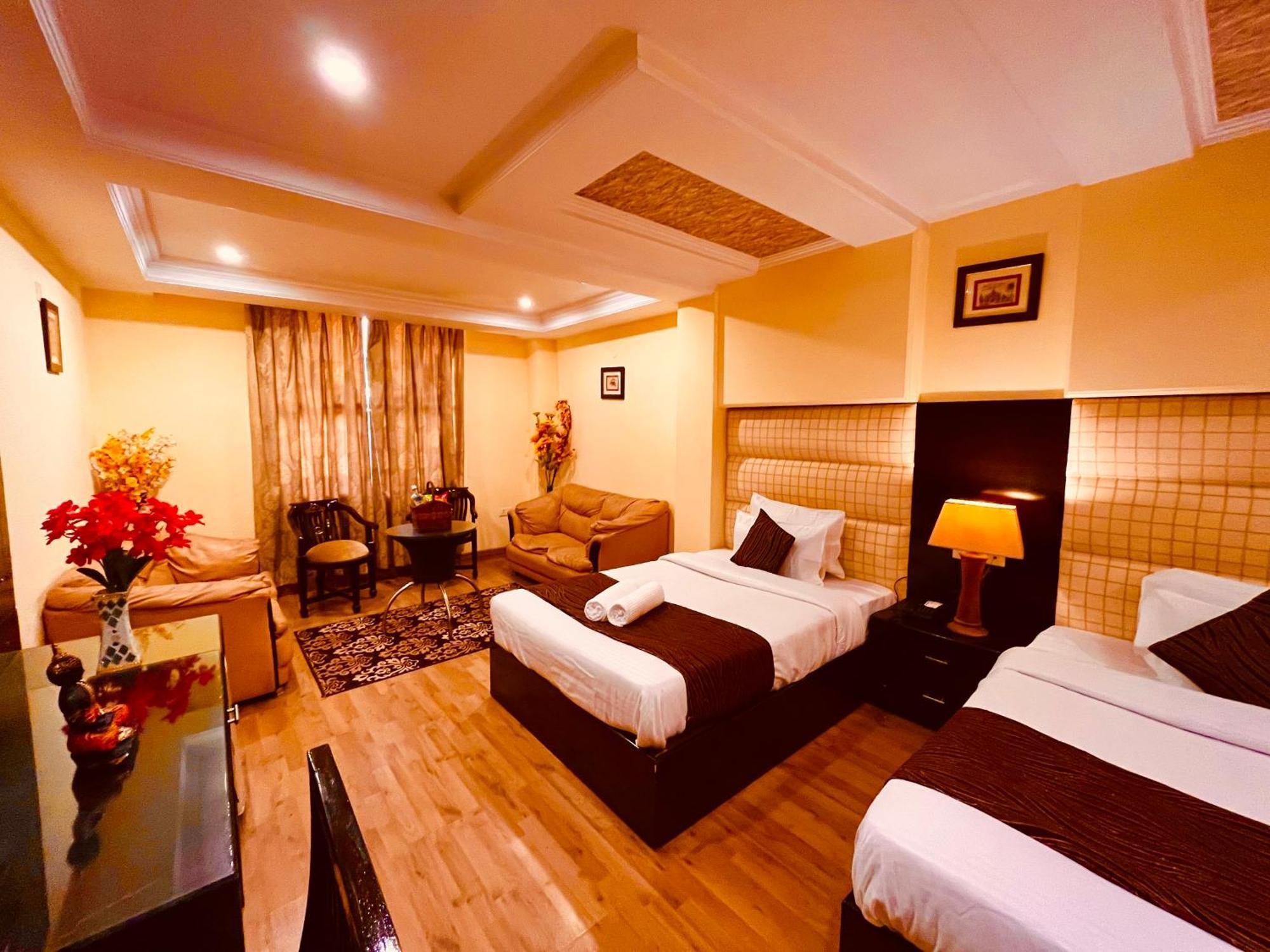 The Reo Luxury Hotel - Haridwār Esterno foto