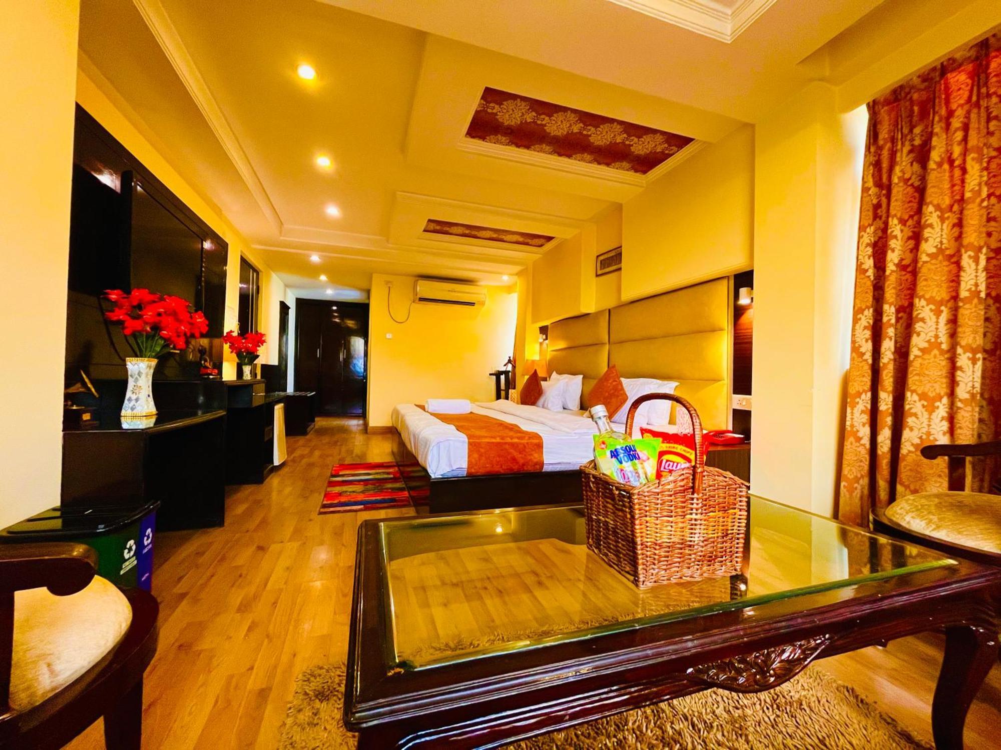 The Reo Luxury Hotel - Haridwār Esterno foto