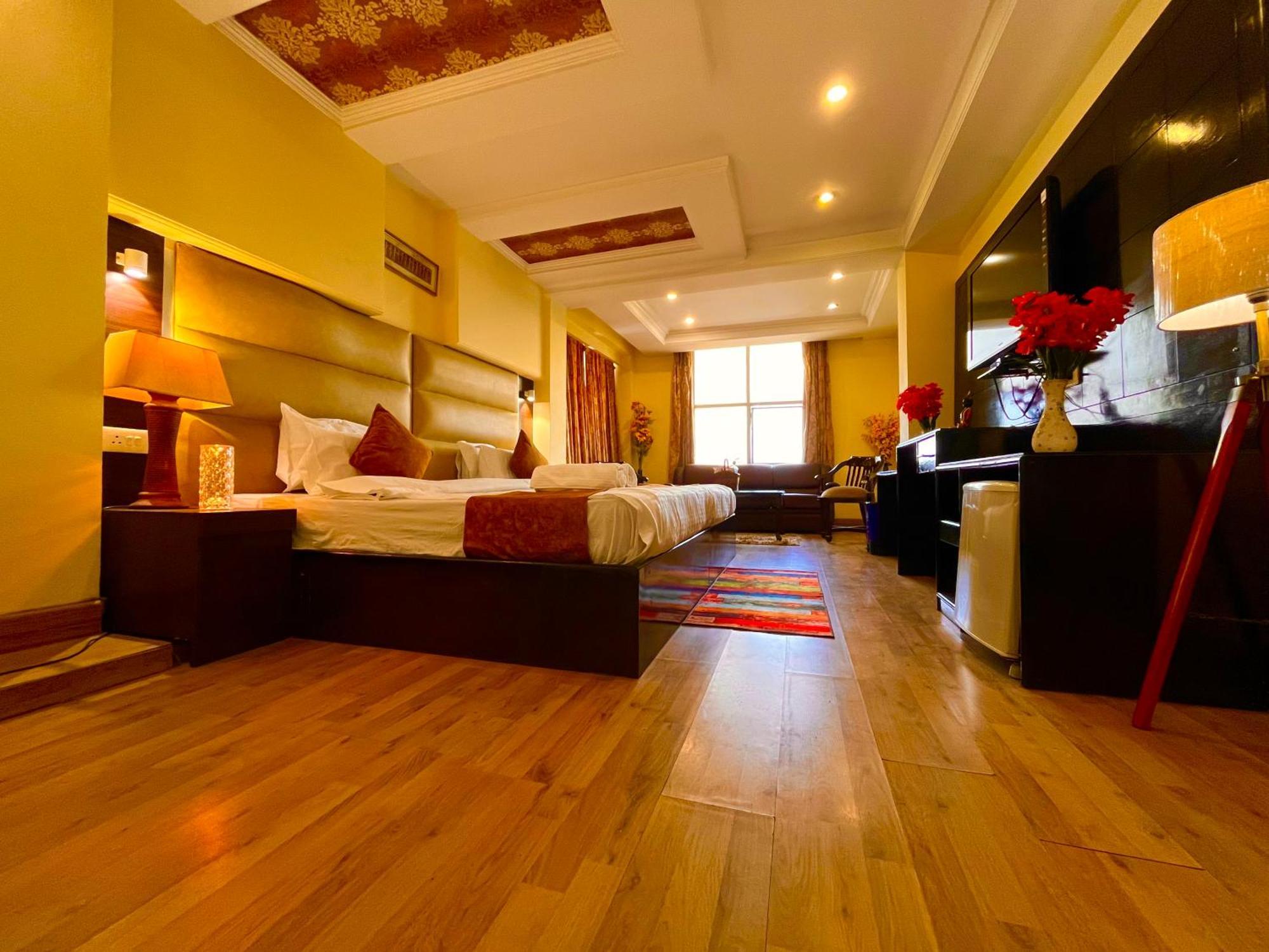 The Reo Luxury Hotel - Haridwār Esterno foto