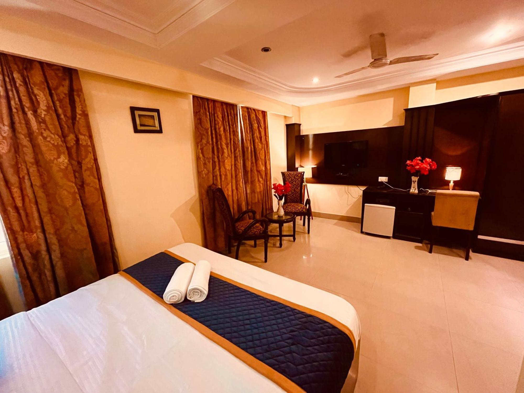 The Reo Luxury Hotel - Haridwār Esterno foto